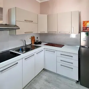  Holiday home Green